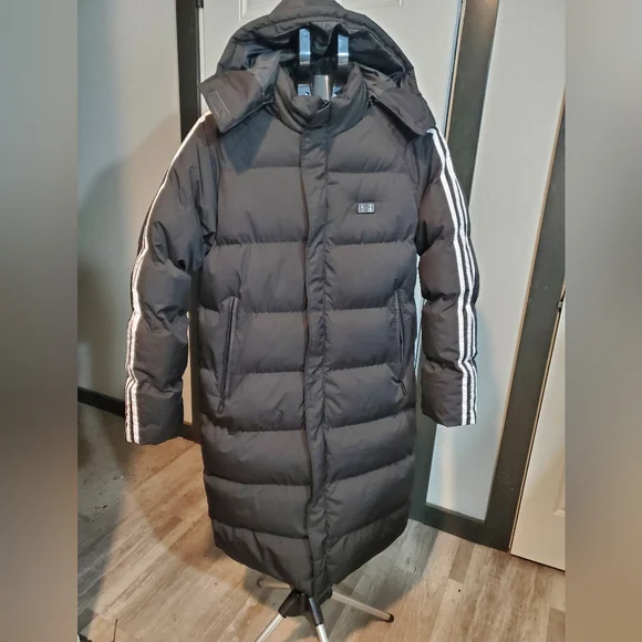 NEW Womens Heated Black Puffer Coat 100% Poly Fiber Fill With Battery Pack SZ S - Picture 1 of 14